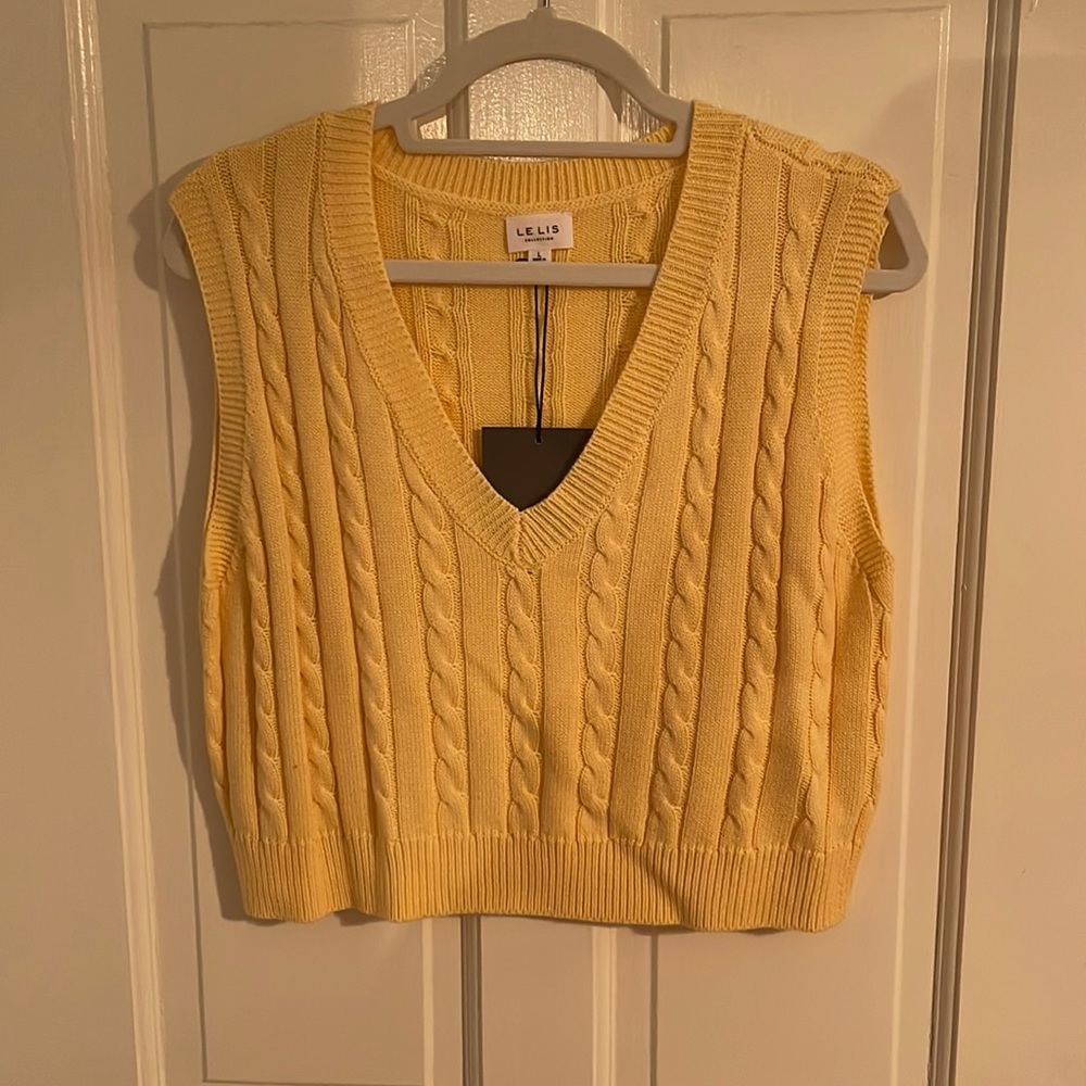Cropped vest